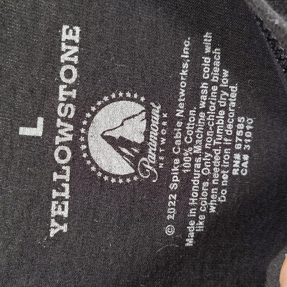 Yellowstone Black Short Sleeve Tee Size Large Beth Dutton Graphic - Picture 4 of 5